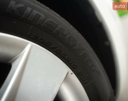 Белый Шкода Октавия, объемом двигателя 1.2 л и пробегом 253 тыс. км за 7500 $, фото 15 на Automoto.ua