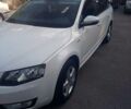 Белый Шкода Октавия, объемом двигателя 1.6 л и пробегом 290 тыс. км за 9100 $, фото 1 на Automoto.ua