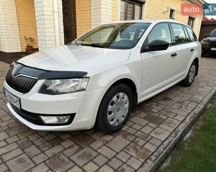 Білий Шкода Октавія, об'ємом двигуна 1.2 л та пробігом 149 тис. км за 8300 $, фото 6 на Automoto.ua