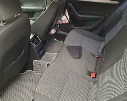 Білий Шкода Октавія, об'ємом двигуна 1.6 л та пробігом 256 тис. км за 11000 $, фото 7 на Automoto.ua