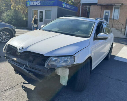 Белый Шкода Октавия, объемом двигателя 1.6 л и пробегом 311 тыс. км за 5900 $, фото 3 на Automoto.ua
