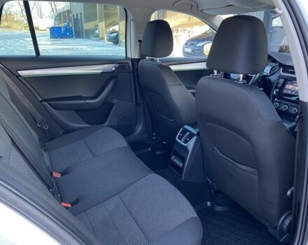 Белый Шкода Октавия, объемом двигателя 1.6 л и пробегом 380 тыс. км за 9799 $, фото 23 на Automoto.ua