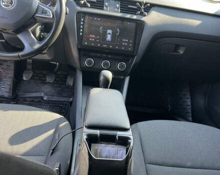 Білий Шкода Октавія, об'ємом двигуна 1.6 л та пробігом 248 тис. км за 10700 $, фото 22 на Automoto.ua