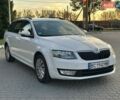 Белый Шкода Октавия, объемом двигателя 1.6 л и пробегом 253 тыс. км за 8900 $, фото 1 на Automoto.ua