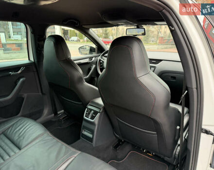 Белый Шкода Октавия, объемом двигателя 2 л и пробегом 230 тыс. км за 15300 $, фото 42 на Automoto.ua