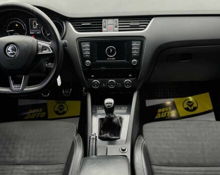 Белый Шкода Октавия, объемом двигателя 0 л и пробегом 246 тыс. км за 12400 $, фото 9 на Automoto.ua