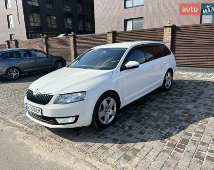 Білий Шкода Октавія, об'ємом двигуна 1.6 л та пробігом 248 тис. км за 10700 $, фото 49 на Automoto.ua