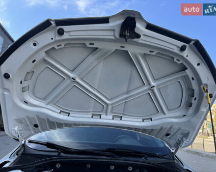 Белый Шкода Октавия, объемом двигателя 1.98 л и пробегом 199 тыс. км за 13500 $, фото 81 на Automoto.ua