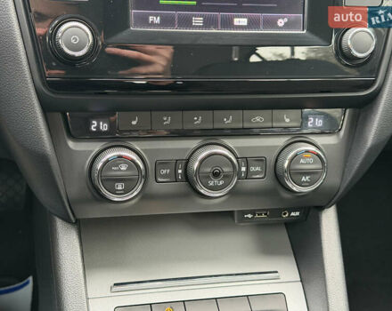 Білий Шкода Октавія, об'ємом двигуна 1.6 л та пробігом 204 тис. км за 11299 $, фото 55 на Automoto.ua