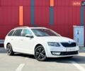 Білий Шкода Октавія, об'ємом двигуна 1.6 л та пробігом 304 тис. км за 9490 $, фото 1 на Automoto.ua