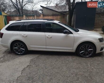 Белый Шкода Октавия, объемом двигателя 1.97 л и пробегом 372 тыс. км за 14000 $, фото 3 на Automoto.ua