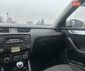 Білий Шкода Октавія, об'ємом двигуна 1.6 л та пробігом 284 тис. км за 8600 $, фото 35 на Automoto.ua