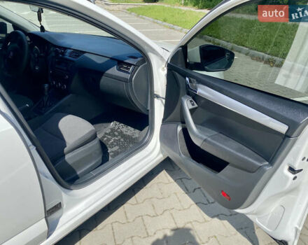 Белый Шкода Октавия, объемом двигателя 1.6 л и пробегом 237 тыс. км за 8750 $, фото 22 на Automoto.ua