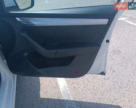Білий Шкода Октавія, об'ємом двигуна 1.6 л та пробігом 297 тис. км за 10499 $, фото 19 на Automoto.ua