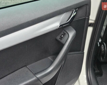 Белый Шкода Октавия, объемом двигателя 1.6 л и пробегом 303 тыс. км за 9700 $, фото 16 на Automoto.ua