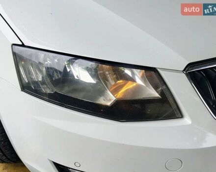 Белый Шкода Октавия, объемом двигателя 1.97 л и пробегом 225 тыс. км за 11300 $, фото 16 на Automoto.ua