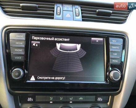 Шкода Октавія 2014 у Коломые на Automoto.ua Білий Шкода Октавія, об'ємом двигуна 2 л та пробігом 260 тис. км за 11999 $, фото 10 на Automoto.ua