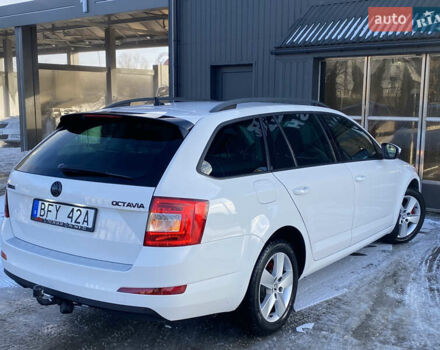 Белый Шкода Октавия, объемом двигателя 1.6 л и пробегом 236 тыс. км за 9799 $, фото 3 на Automoto.ua