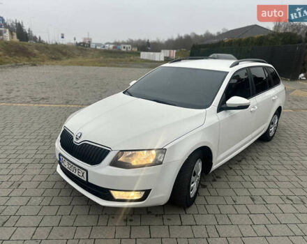 Білий Шкода Октавія, об'ємом двигуна 1.6 л та пробігом 284 тис. км за 8600 $, фото 6 на Automoto.ua