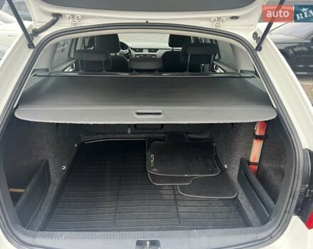 Белый Шкода Октавия, объемом двигателя 1.97 л и пробегом 310 тыс. км за 10950 $, фото 1 на Automoto.ua