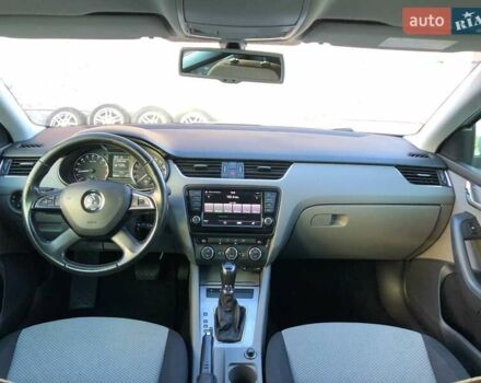 Шкода Октавія 2014 у Коломые на Automoto.ua Білий Шкода Октавія, об'ємом двигуна 2 л та пробігом 260 тис. км за 11999 $, фото 14 на Automoto.ua