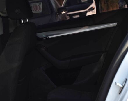 Шкода Октавия 2014 в Кривом Роге на Automoto.ua Белый Шкода Октавия, объемом двигателя 1.6 л и пробегом 304 тыс. км за 8999 $, фото 18 на Automoto.ua