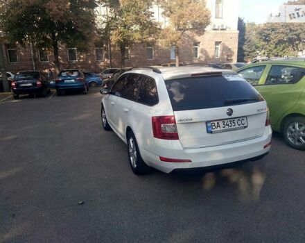 Шкода Октавия 2014 в Кропивницком (Кировограде) на Automoto.ua Белый Шкода Октавия, объемом двигателя 1.6 л и пробегом 290 тыс. км за 9100 $, фото 5 на Automoto.ua