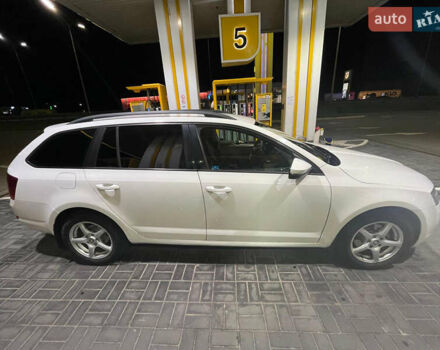 Шкода Октавия 2014 в Киеве на Automoto.ua Белый Шкода Октавия, объемом двигателя 1.6 л и пробегом 315 тыс. км за 10000 $, фото 1 на Automoto.ua