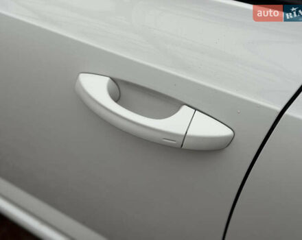 Белый Шкода Октавия, объемом двигателя 2 л и пробегом 230 тыс. км за 15200 $, фото 15 на Automoto.ua