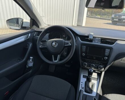 Білий Шкода Октавія, об'ємом двигуна 1.4 л та пробігом 285 тис. км за 10000 $, фото 5 на Automoto.ua