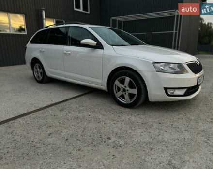 Белый Шкода Октавия, объемом двигателя 1.97 л и пробегом 320 тыс. км за 11500 $, фото 8 на Automoto.ua