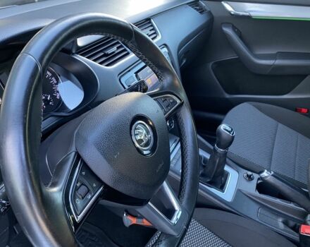 Белый Шкода Октавия, объемом двигателя 1.6 л и пробегом 380 тыс. км за 9799 $, фото 19 на Automoto.ua