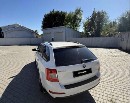 Белый Шкода Октавия, объемом двигателя 1.97 л и пробегом 235 тыс. км за 11900 $, фото 9 на Automoto.ua