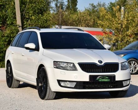 Шкода Октавия 2014 в Кривом Роге на Automoto.ua Белый Шкода Октавия, объемом двигателя 1.6 л и пробегом 304 тыс. км за 8999 $, фото 1 на Automoto.ua