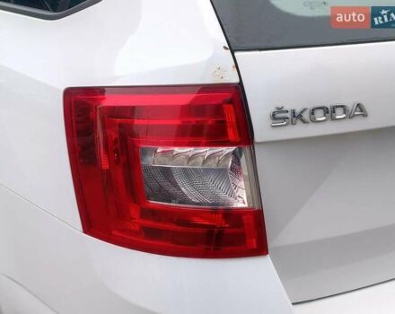Білий Шкода Октавія, об'ємом двигуна 2 л та пробігом 328 тис. км за 8990 $, фото 9 на Automoto.ua