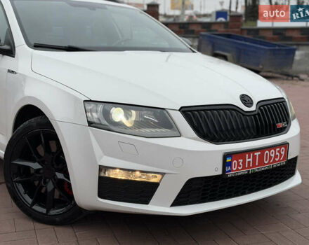 Белый Шкода Октавия, объемом двигателя 2 л и пробегом 230 тыс. км за 15200 $, фото 76 на Automoto.ua