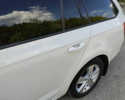 Шкода Октавія 2014 у Тернополі на Automoto.ua Білий Шкода Октавія, об'ємом двигуна 1.2 л та пробігом 218 тис. км за 8200 $, фото 9 на Automoto.ua