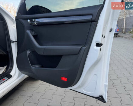 Белый Шкода Октавия, объемом двигателя 1.98 л и пробегом 199 тыс. км за 13500 $, фото 78 на Automoto.ua