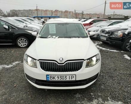 Белый Шкода Октавия, объемом двигателя 1.97 л и пробегом 241 тыс. км за 10999 $, фото 3 на Automoto.ua