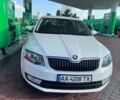 Білий Шкода Октавія, об'ємом двигуна 1.8 л та пробігом 132 тис. км за 10800 $, фото 1 на Automoto.ua