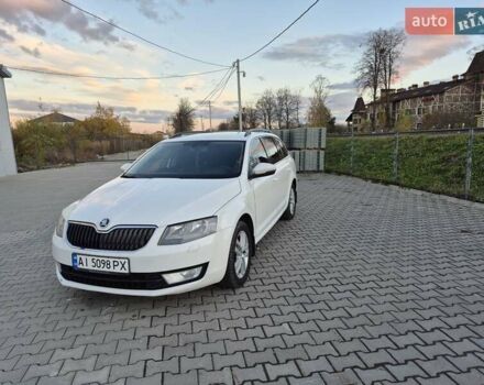 Шкода Октавія 2014 у Івано-Франківську на Automoto.ua Білий Шкода Октавія, об'ємом двигуна 1.6 л та пробігом 300 тис. км за 11250 $, фото 6 на Automoto.ua
