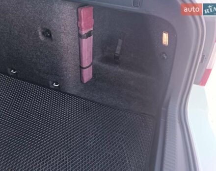 Білий Шкода Октавія, об'ємом двигуна 1.6 л та пробігом 297 тис. км за 10499 $, фото 28 на Automoto.ua