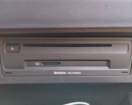 Шкода Октавия 2014 в Казатине на Automoto.ua Белый Шкода Октавия, объемом двигателя 1.97 л и пробегом 199 тыс. км за 11500 $, фото 16 на Automoto.ua