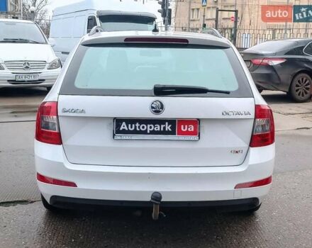 Білий Шкода Октавія, об'ємом двигуна 2 л та пробігом 328 тис. км за 8990 $, фото 7 на Automoto.ua