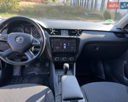 Белый Шкода Октавия, объемом двигателя 1.6 л и пробегом 250 тыс. км за 11500 $, фото 24 на Automoto.ua