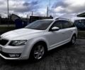 Білий Шкода Октавія, об'ємом двигуна 1.6 л та пробігом 285 тис. км за 244 $, фото 1 на Automoto.ua