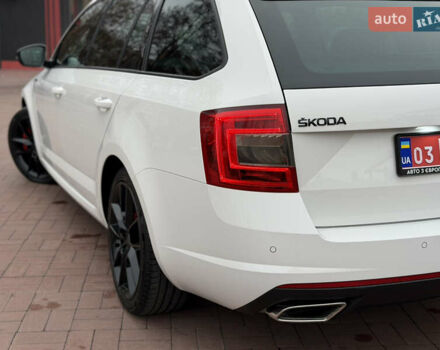 Белый Шкода Октавия, объемом двигателя 2 л и пробегом 230 тыс. км за 15200 $, фото 75 на Automoto.ua