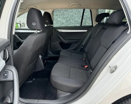 Білий Шкода Октавія, об'ємом двигуна 1.4 л та пробігом 285 тис. км за 10000 $, фото 6 на Automoto.ua