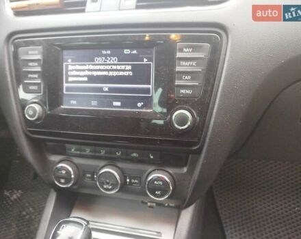 Білий Шкода Октавія, об'ємом двигуна 1.6 л та пробігом 350 тис. км за 8999 $, фото 10 на Automoto.ua