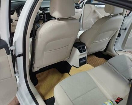 Шкода Октавія 2014 у Одесі на Automoto.ua Білий Шкода Октавія, об'ємом двигуна 2 л та пробігом 280 тис. км за 10500 $, фото 6 на Automoto.ua